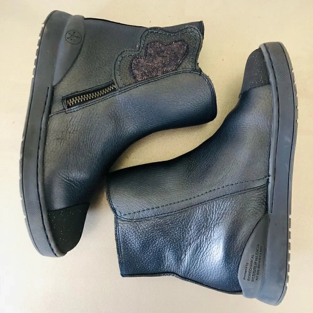 Biomecanics Girls' Glitter Booties‎